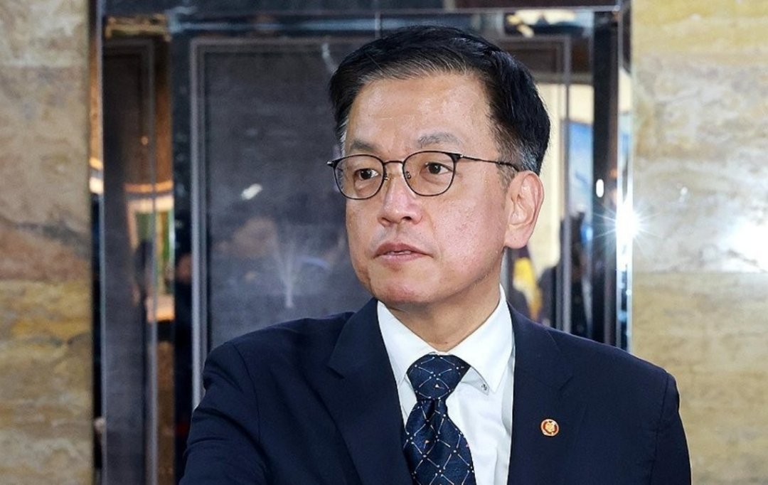 韩国代总统因市民团体举报被警方立案调查  第1张